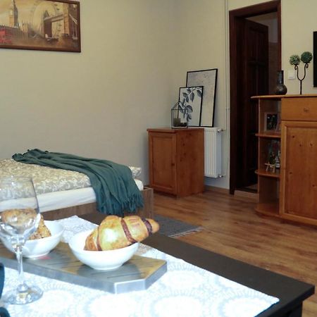 Palma Apartmanok Szallashely Szazhalombatta 6A المظهر الخارجي الصورة