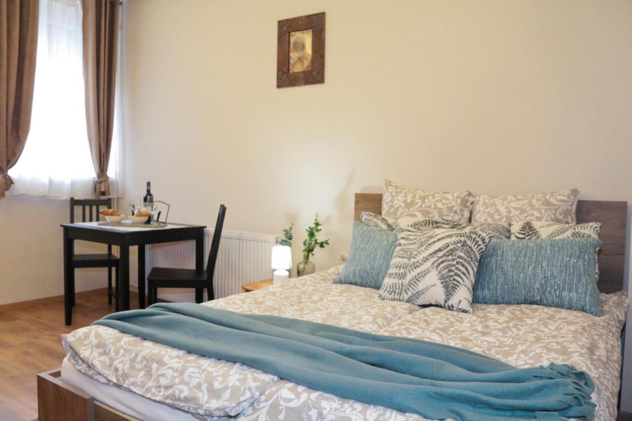 Palma Apartmanok Szallashely Szazhalombatta 6A المظهر الخارجي الصورة