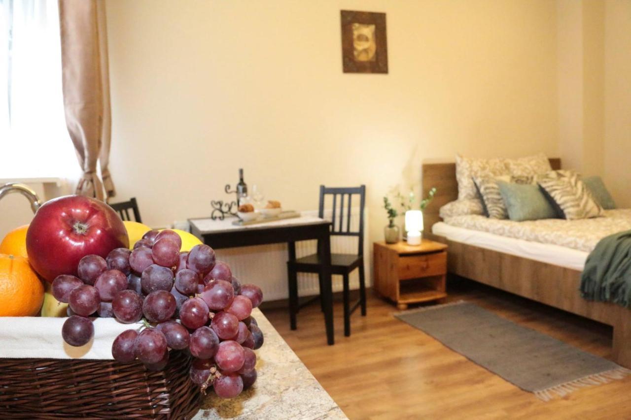Palma Apartmanok Szallashely Szazhalombatta 6A المظهر الخارجي الصورة